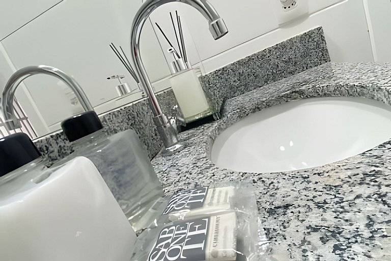 Com garagem | Metrô Butantã e USP