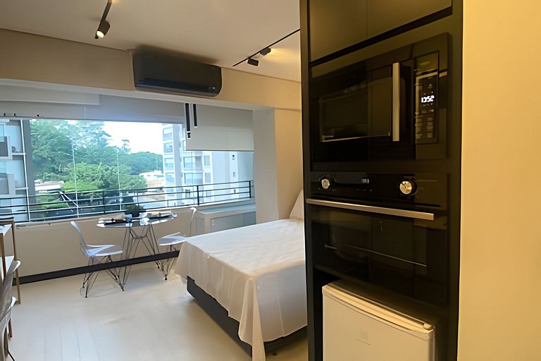 713 Conforto, Estilo e Vista para a Piscina