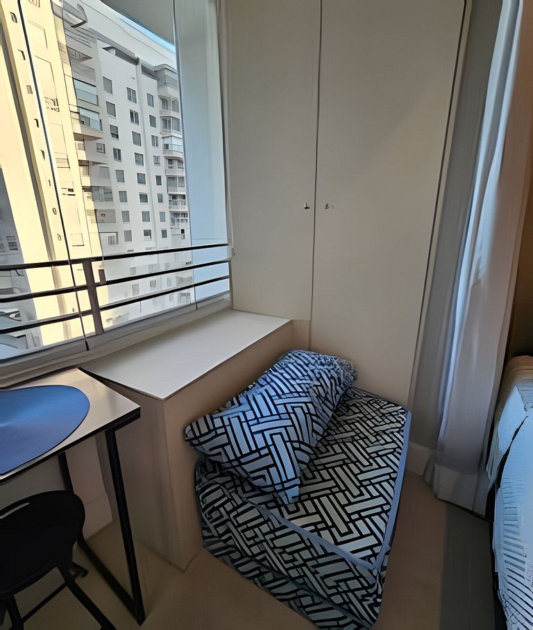 915 - Studio próximo ao metrô