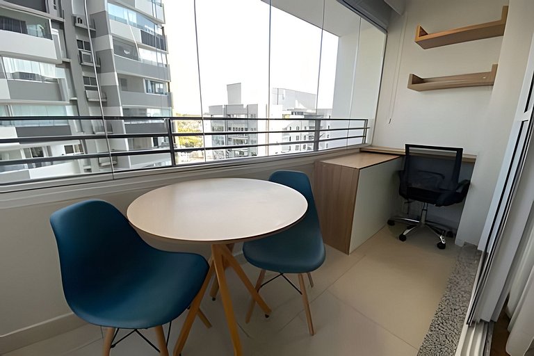 1607 - Studio c/garagem na melhor localização