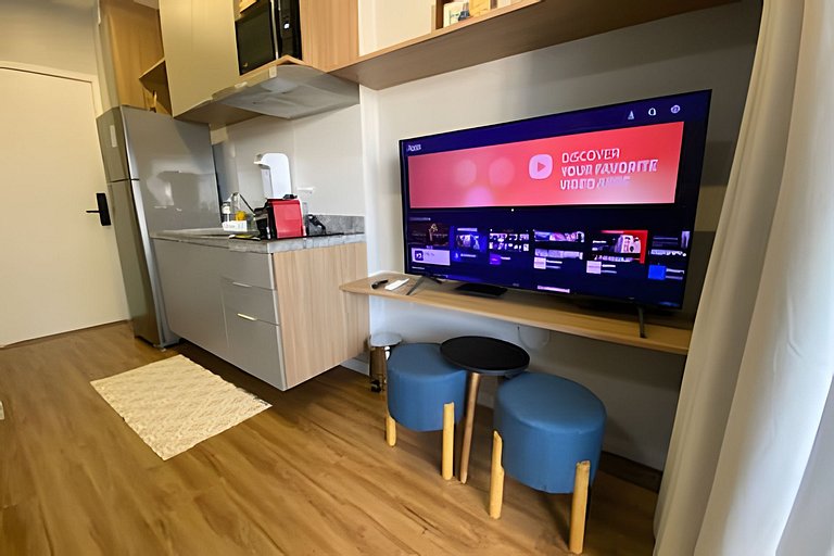1607 - Studio c/garagem na melhor localização