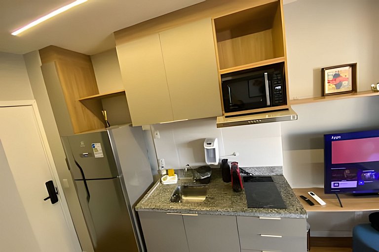 1607 - Studio c/garagem na melhor localização