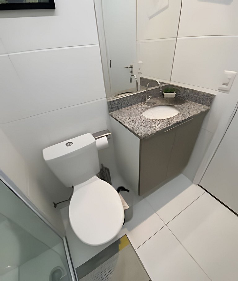 1607 - Studio c/garagem na melhor localização