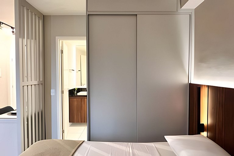 Studio no 22º andar c/ vista incrível Faria Lima