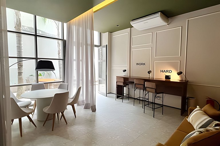 Studio no 22º andar c/ vista incrível Faria Lima