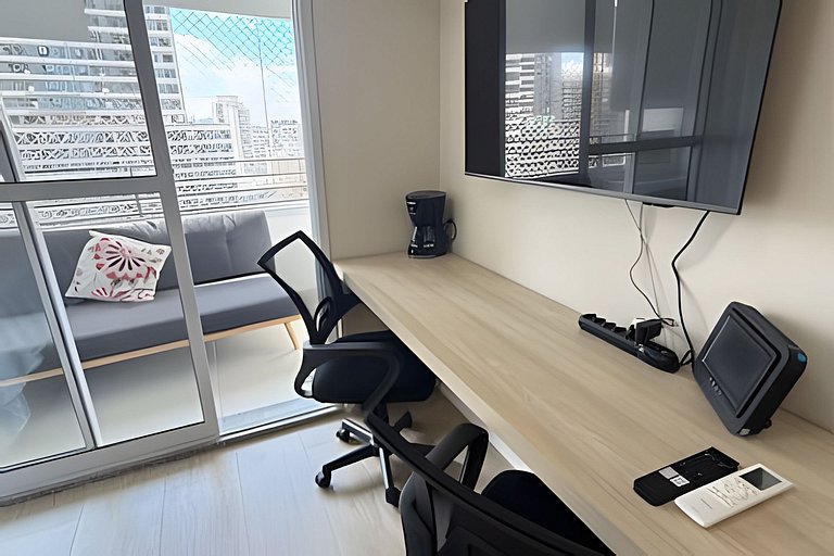 Studio aconchegante a passos do metrô