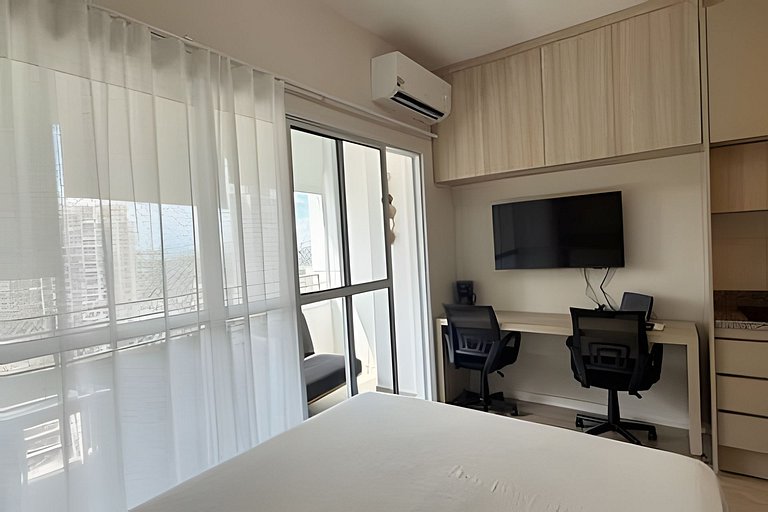 Studio aconchegante a passos do metrô