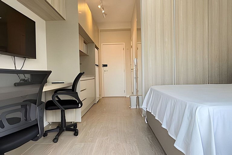 Studio aconchegante a passos do metrô