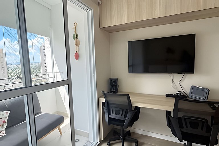 Studio aconchegante a passos do metrô