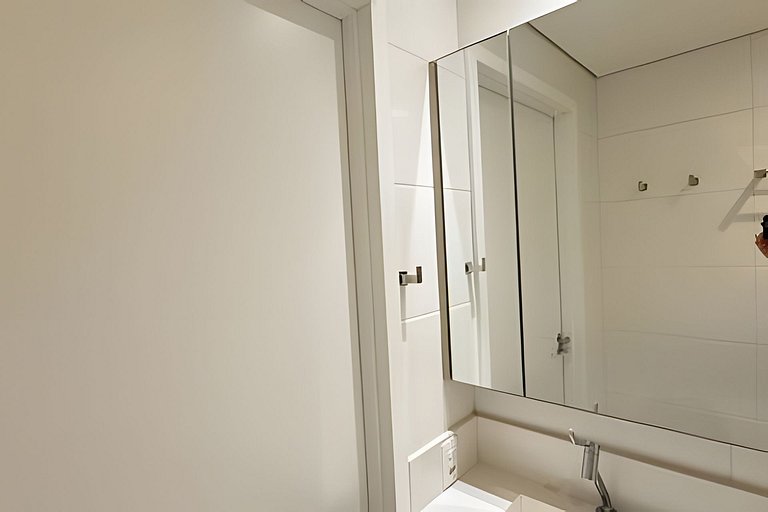 Studio aconchegante a passos do metrô