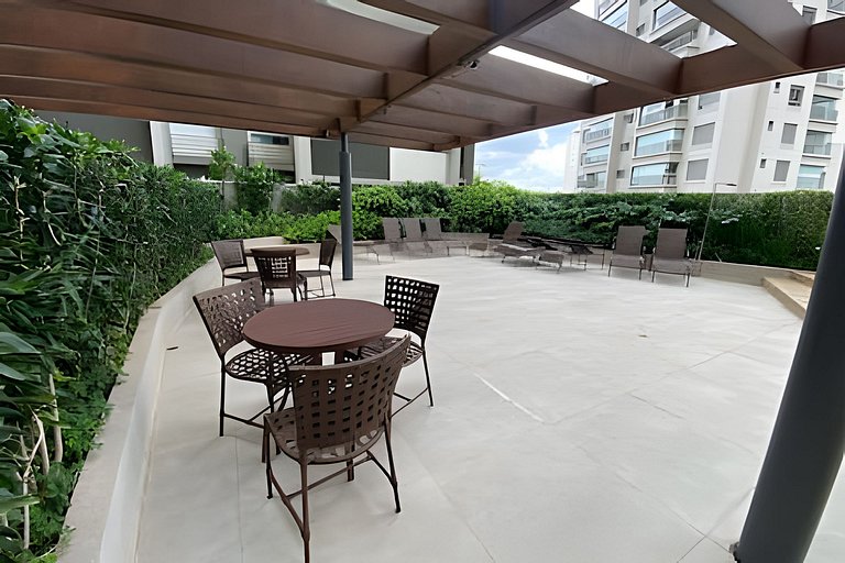 Studio bem localizado com fácil acesso ao metrô