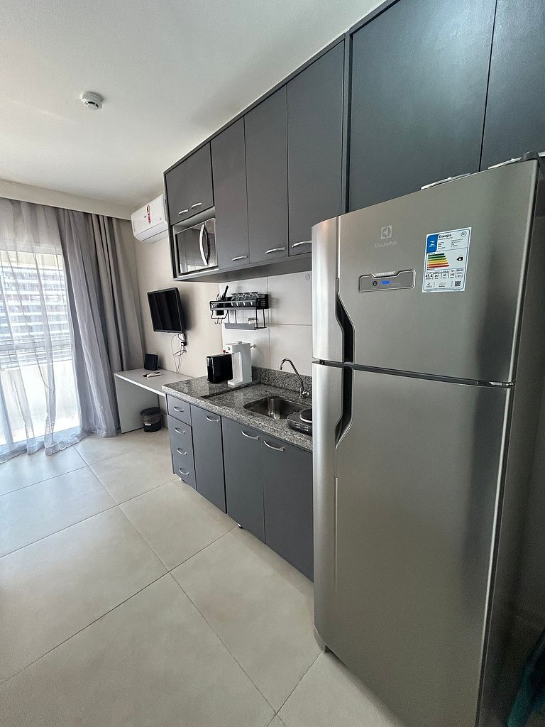 Studio bem localizado com fácil acesso ao metrô