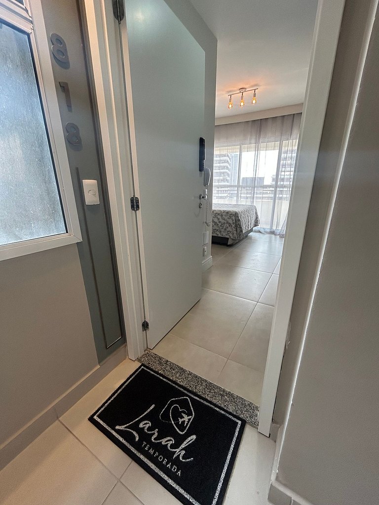 Studio bem localizado com fácil acesso ao metrô