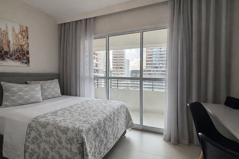 Studio bem localizado com fácil acesso ao metrô