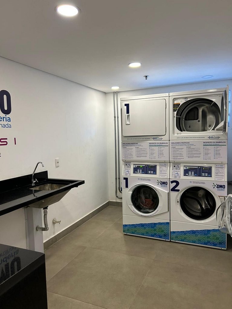 Studio bem localizado com fácil acesso ao metrô