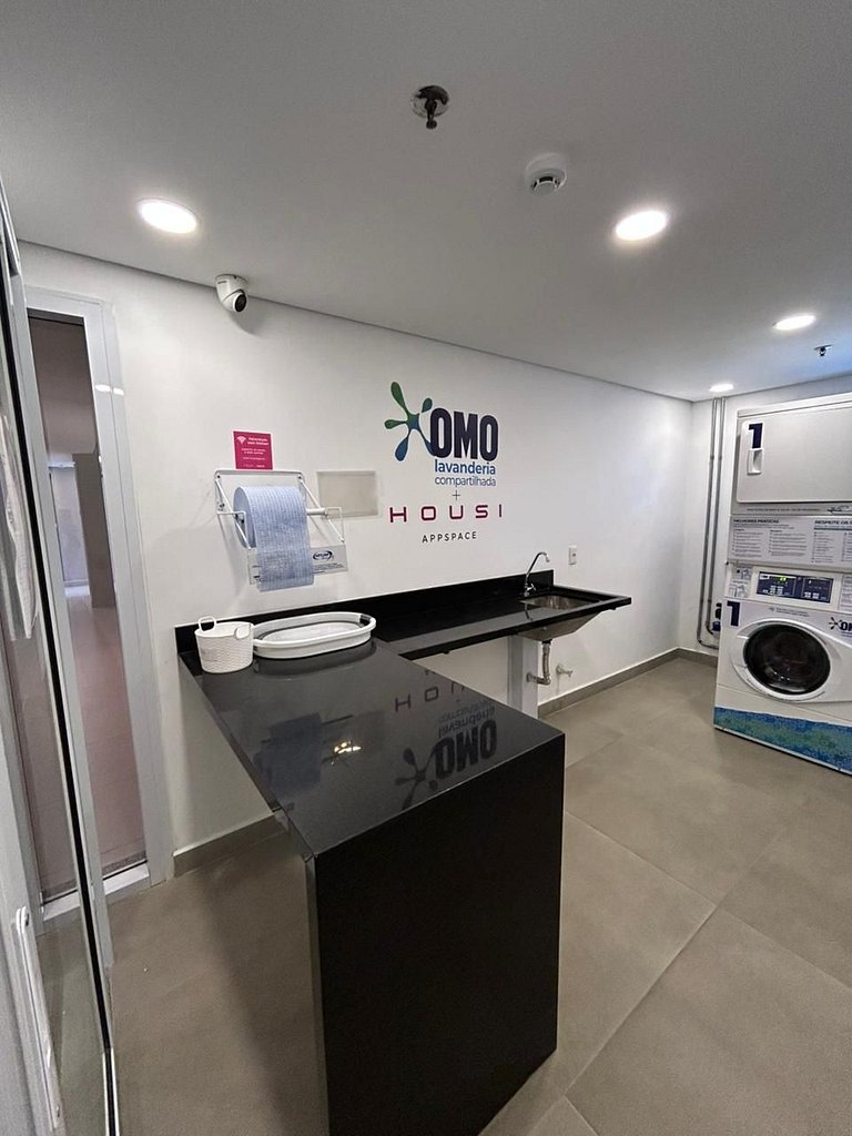 Studio bem localizado com fácil acesso ao metrô