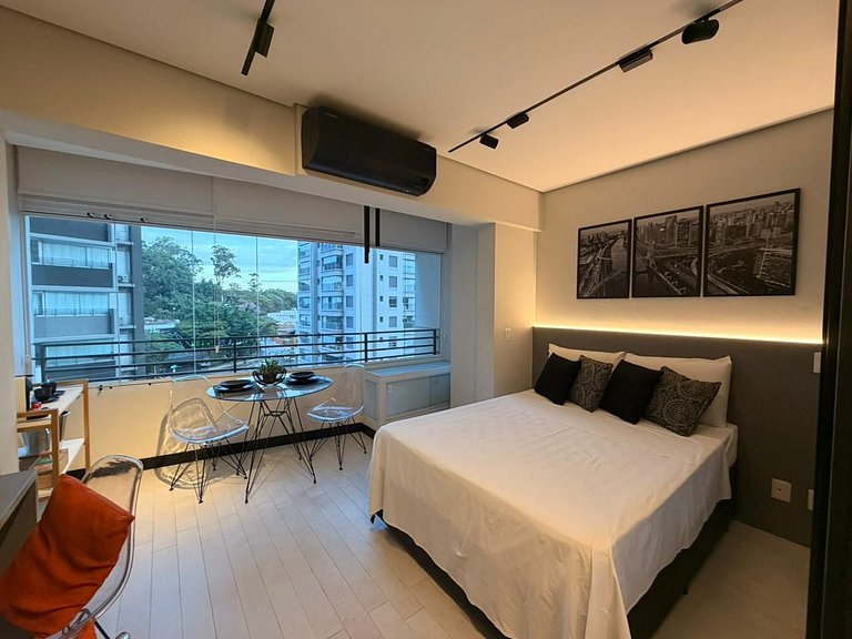 713 Conforto, Estilo e Vista para a Piscina