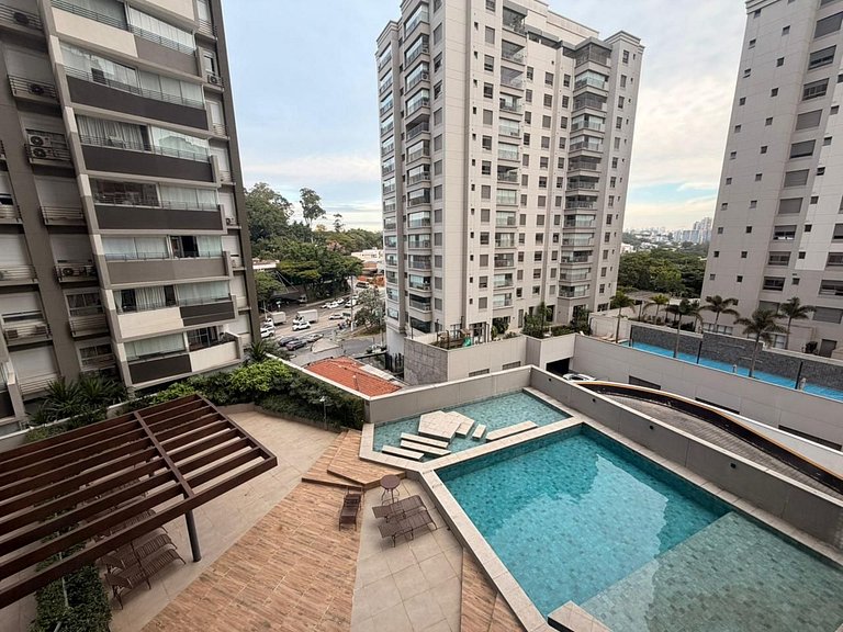 713 Conforto, Estilo e Vista para a Piscina