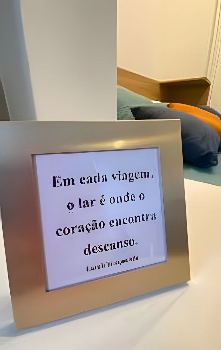 909 - Confortável e elegante -500m do metrô - USP