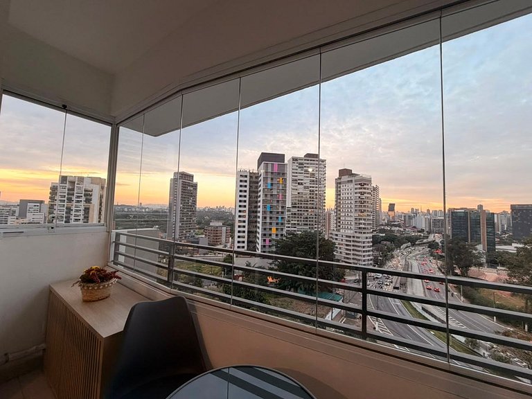 Studio com Vista Incrível, Piscina e Academia