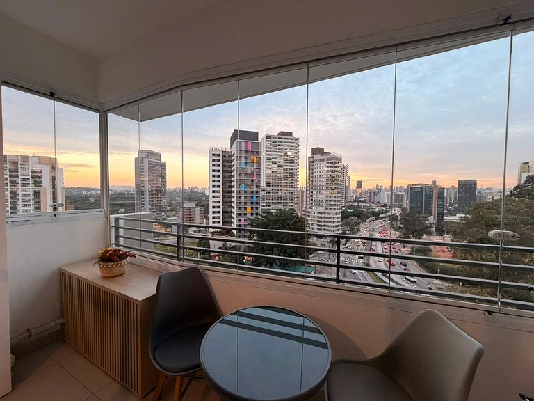 Studio com Vista Incrível, Piscina e Academia
