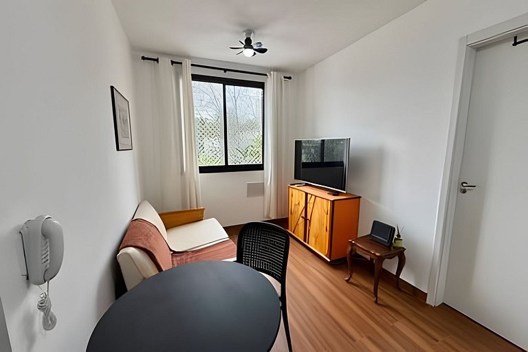 Aconchego retrô em SP | 2 quartos + home office