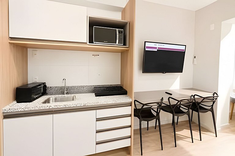 819 - Studio Iluminado com Vista Privilegiada